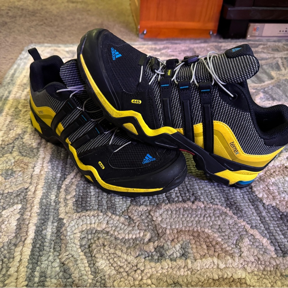 Adidas Black and Yellow Trail Shoes with Blue Highlights - Picture 6 of 13